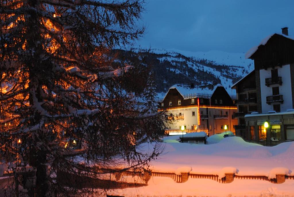 Hotel Savoy Colle Sestriere Kültér fotó